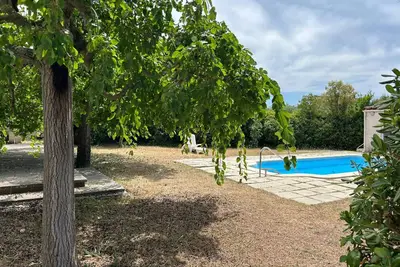 Image de Mas Provençal à Fontvieille - Charme et Tranquillité