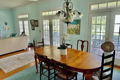 Image de Charming Cottage With Stunning Waterway Views