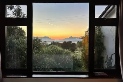 Image de Peaceful Cottage on 4 Acres with Bay and Mountain Views