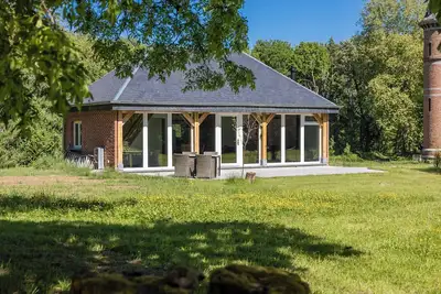 Image de Forest cottage on quiet estate. Close to Pairi Daiza Shape Google Jurbise - Mons