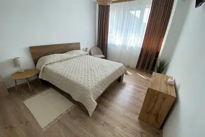 Image de Cozy 1-bedroom apartment in a beautiful area of Vratsa with WiFi, Ac