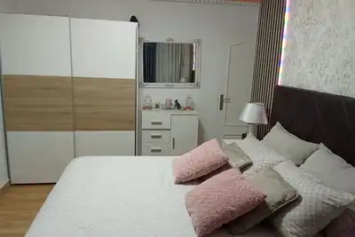 Image de Nice apartment for vacations only.