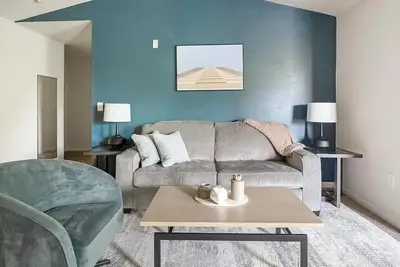 Image de Landing | Beautiful 2bd, Courtyard, Clubhouse