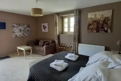 Image de Toucan est une chambre climatisée (25m²) au rez-de-chaussée, entrée indépendante