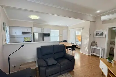 Image de The Beach Quarters Cabin – Relaxed Coastal Living at Geographe Bay Holiday Park