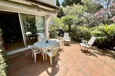 Image de Appartement pour 4 à 400 m de la plage