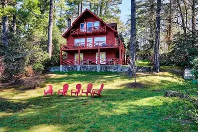 Image de Mirror Lake Retreat  | Walk to Town!