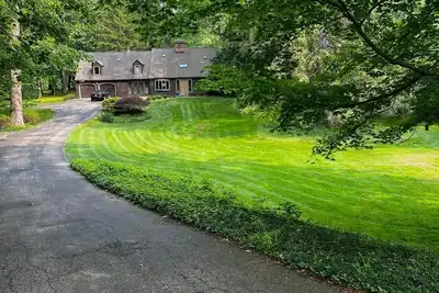 Image de Charming 3-bedroom house. Nature + Comfort near Cleveland