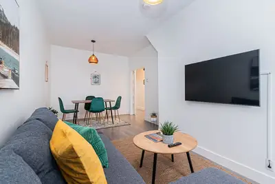 Image de 🌟 Modern vibrant with Parking – 2br and confort