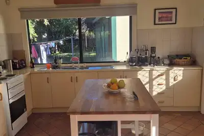 Image de Take a  beach shack break in simple  setting, a step to Port Wilunga Esplanade.