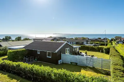 Image de \"Raymond\" - 175m from the sea by Interhome