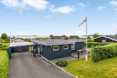 Image de \"Nielsine\" - 250m from the sea by Interhome