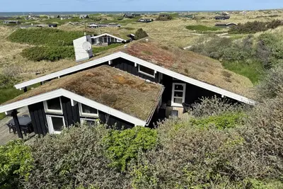 \"Marcus\" - 500m from the sea by Interhome