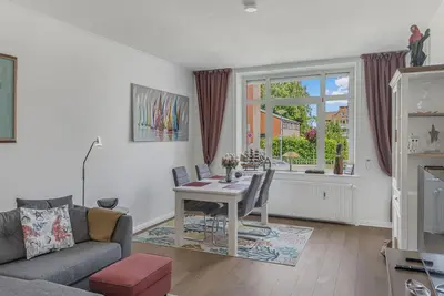 Image de Object no. 178 - Harbor - Rose