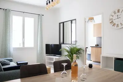 Image de Le Farioli, appartement spacieux en plein centre de Bandol