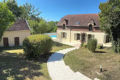 Image de Le Mondementais. Gîte avec piscine en Champagne.