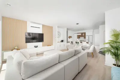 Image de Dream Home Retreat - Condo in Mirabel with Spa