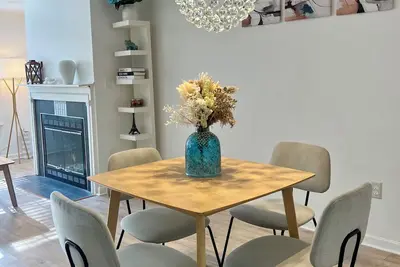 Image de Charming 3-bedroom townhome with WiFi and Ac in Bowie Maryland.