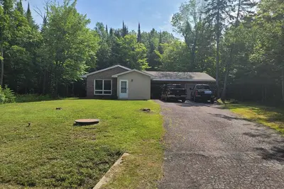 Image de Hot tub gaming house.