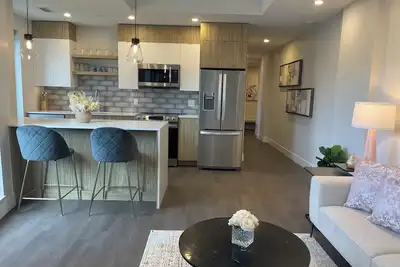 Image de Downtown Halifax, spotless & modern 2 Br, 2 Bath in the heart of it all.