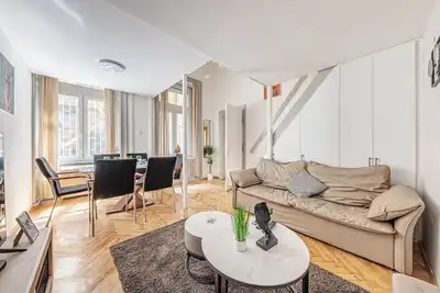 Image de Westend Loft – Chic 2br w Ac by Nyugati & M3 metro
