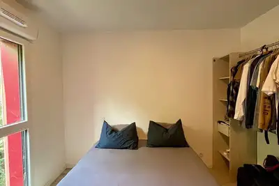 Image de Apparemment T3 + balcon\nÀ proximité d’une ligne de bus et de location de vélos