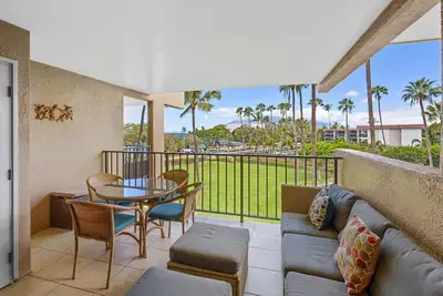 Image de Kamaole Sands 10-307, Ocean View, Large Lanai, Twin Murphy Beds, Split-Ac, Wi-Fi