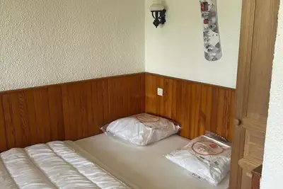 Image de Appartement Cosy avec Vue Montagne, Balcon & Parking Gratuit
