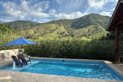 Image de Hidden Paradise - Private Pool, Mountain View, Wi-Fi, Ac, 30 min to Samara Beach