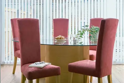 Image de Cosy Nook - 3 Bedroom Retreat with Private Garden, Parking and Media Wall