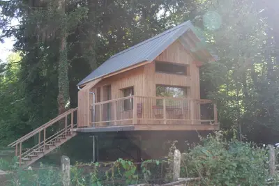 Image de Cabane sur pilotis, au coeur de la montagne de Reims
