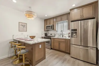 Image de Palm Royale Club! 2 Bed, 2Bath with Master bedroom in the nicest city of Downey!