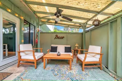 Image de The Vinyl Wildflower - Austin Vibes + Patio + Pool