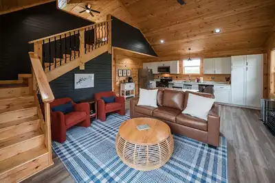 Image de Hot Tub~Dog Friendly Cabin~Fishing~River boat ramp~20 Min to Lake Cumberland