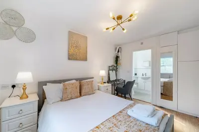 Image de Charming 3-bedroom house in Uxbridge with WiFi