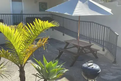 Image de Maison confortable avec vue mer