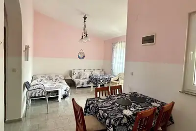 Image de Charming 2-bedroom terrace apartment in amazing Vir, Walk to North&South Beaches