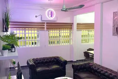 Image de Appartement meublé de 3 chambres, 3 lits, 3 douches Salon à cotonou(Bénin)