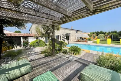 Image de Maison Clarke - Spacieuse avec piscine privative