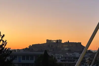 Image de The balcony overlooks the Acropolis close to attractions and supermarket