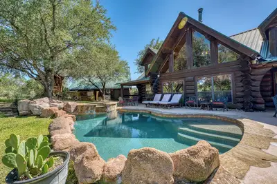 Image de 7bd Retreat w/ Pool, Hot Tub—Sleeps 28 | Pet Friendly