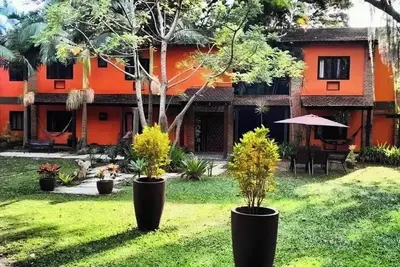 Image de 6 bedroom mansion in the forest sleeps 12