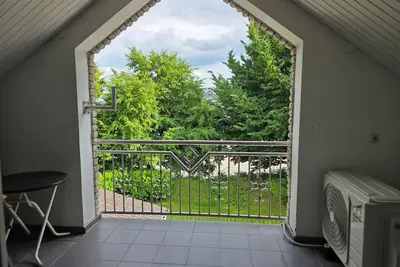 Image de Fully air-conditioned maisonette apartment with loggia