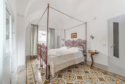 Image de Romantic Shelter of the 16th Century in the Old Village