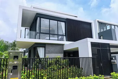 Image de laguna 5 卧室，私人泳池别墅