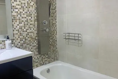 Image de 3 Bedroom Apartment On The Beach with Pool, Air Conditioning and Garage
