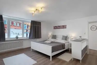 Image de Appartement 'Schwarzwaldtani - Städtle 2' avec vue sur la montagne, Wi-Fi et climatisation