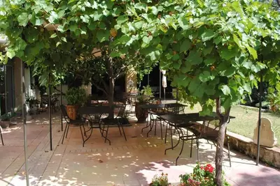 Image de Un Mas en Provence\nTout confort\nchef privé\nSur la route des vins et plan de Dieu