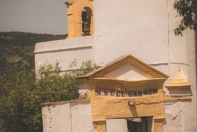 Image de 19th century house with swimming pool in a centenary olive grove in Ronda.