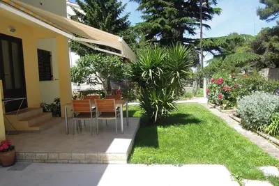 Image de Cozy Retreat By The Sea Puntamika - Classic Two Bedroom Apartment with Terrace (owner B)